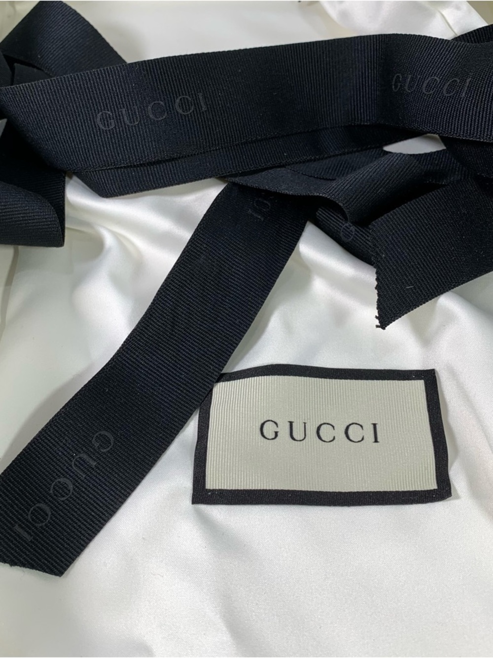 Gucci Black and Off White Logo Shoe Box Dust Bag Ribbon - Picture 7 of 7